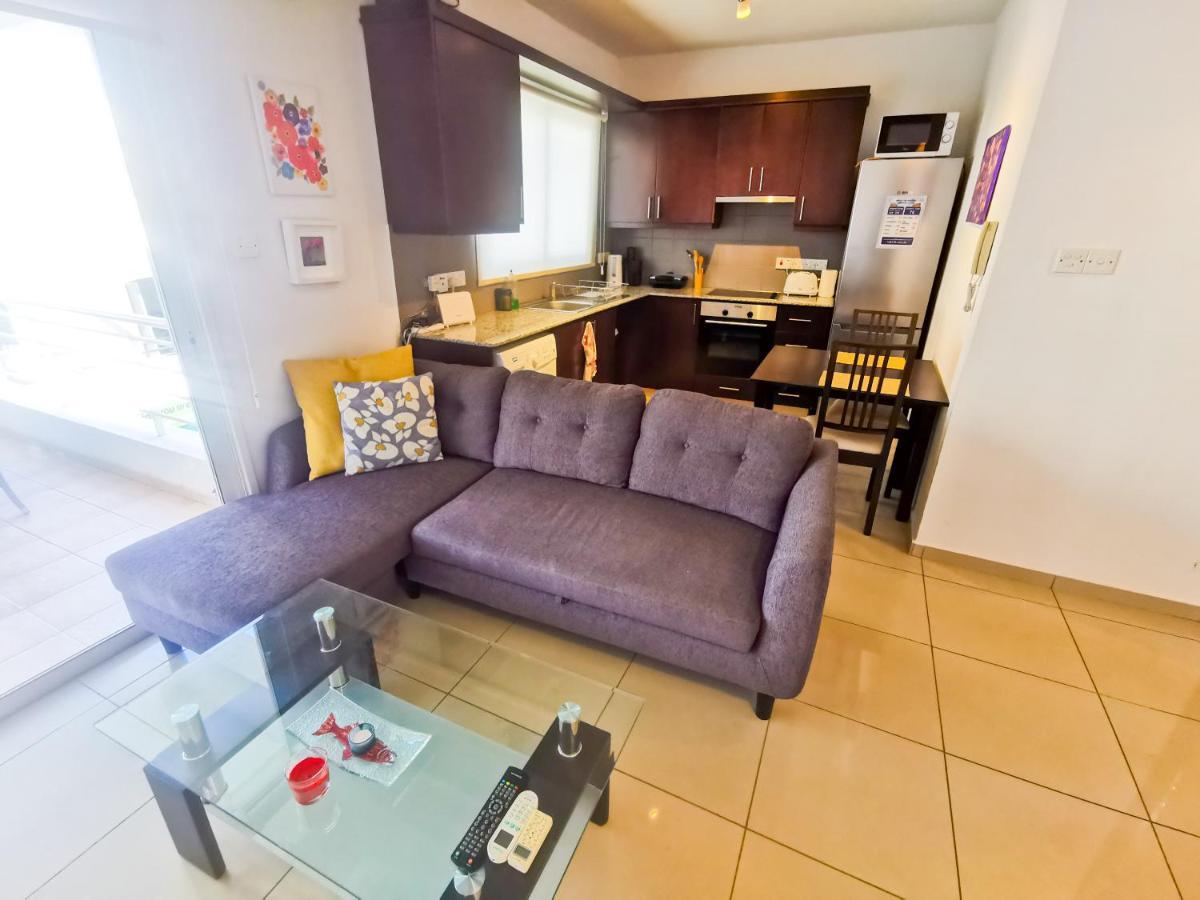Promenade Breeze City Apartment Larnaca Buitenkant foto