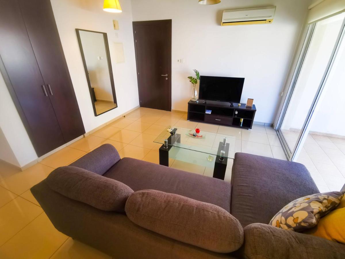 Promenade Breeze City Apartment Larnaca Buitenkant foto