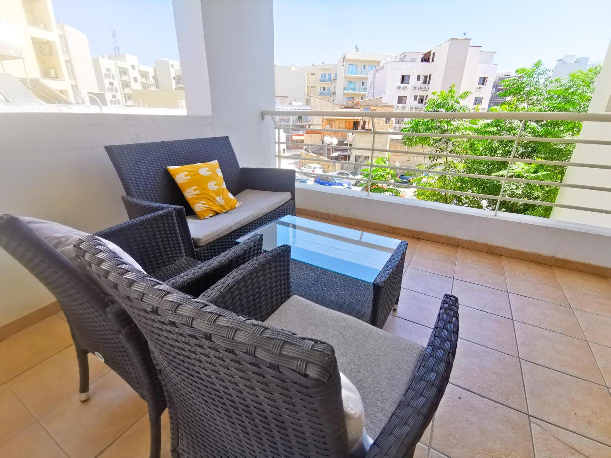 Promenade Breeze City Apartment Larnaca Buitenkant foto